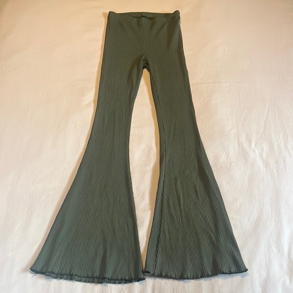 AERIE Kick-It Ribbed High-Waisted Super Flare Pants - Picture 2 of 5
